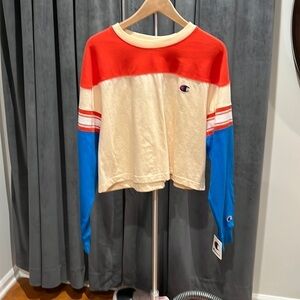 NWT Champion Cropped oversized shirt